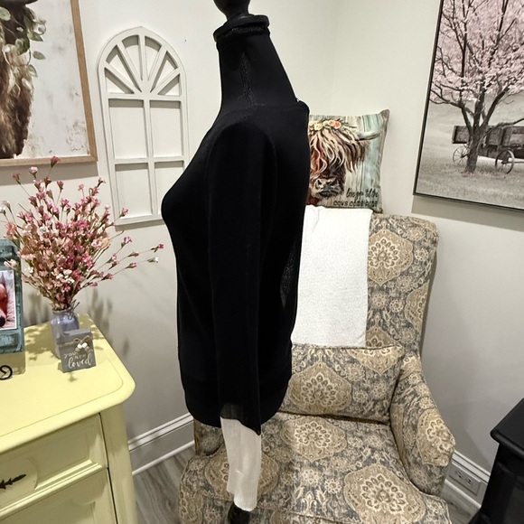 BCBGMaxAzria Black and White Crew Neck Sweater - Picture 5 of 5